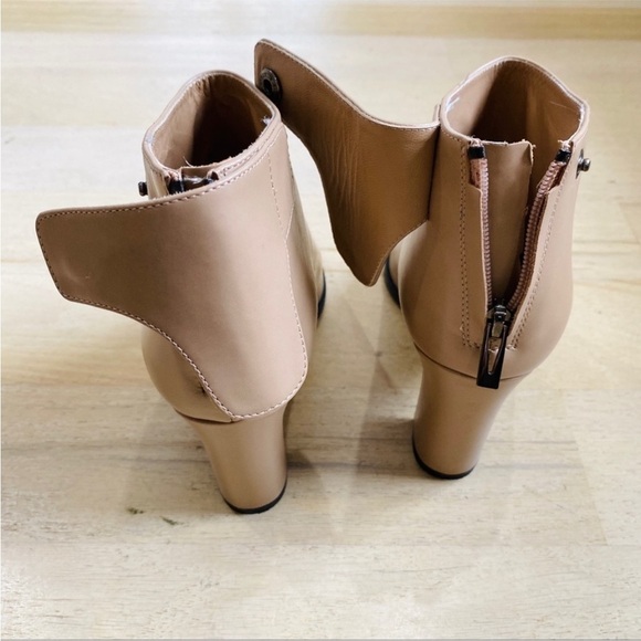 Via Spiga cream/beige ankle booties - Picture 4 of 6